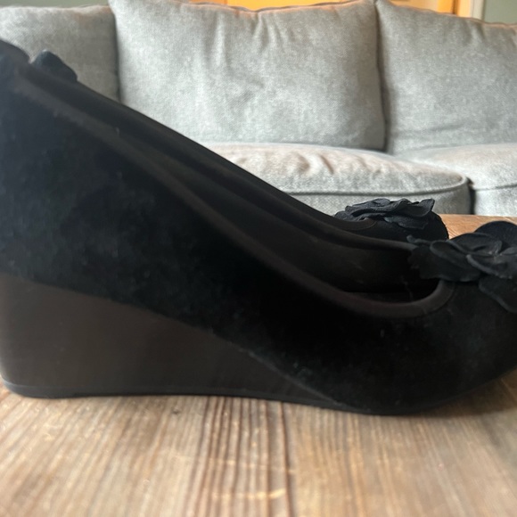 Rare!!!! Vionic suede wedge size 8 great condition - Picture 4 of 6